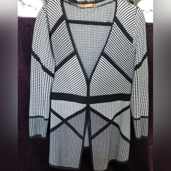 Bellini Sweaters - Bellini Black&White Geometric Pattern Open Front Cardigan.60%Cotton 40%Viscose